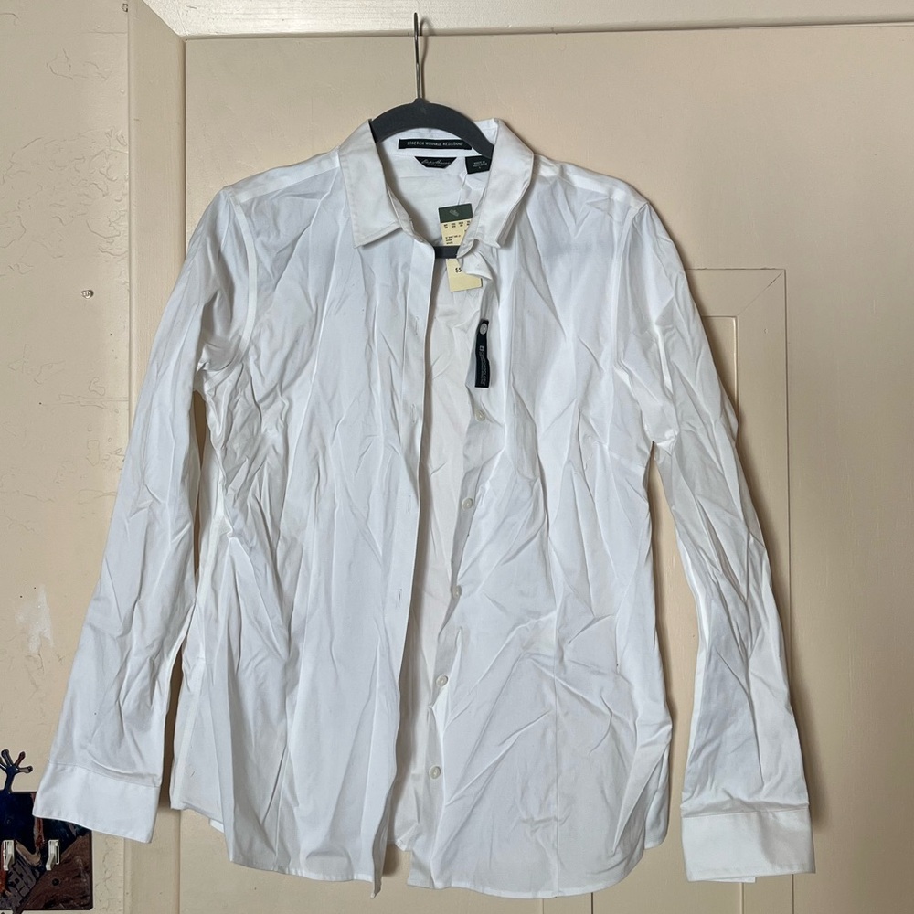 NWT Eddie Bauer Women’s White Button Down Size Large